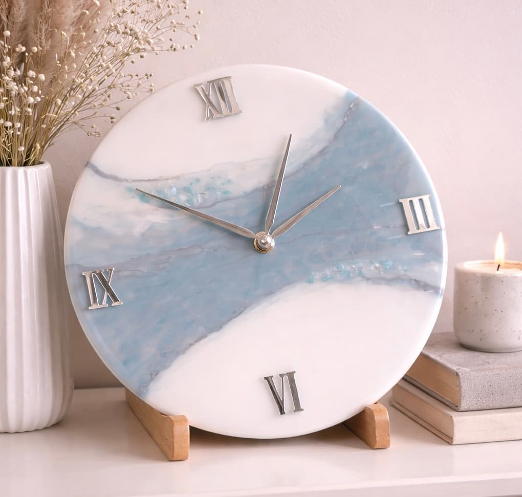 Luxury blue resin wall clock with roman numbers for vastu and stability